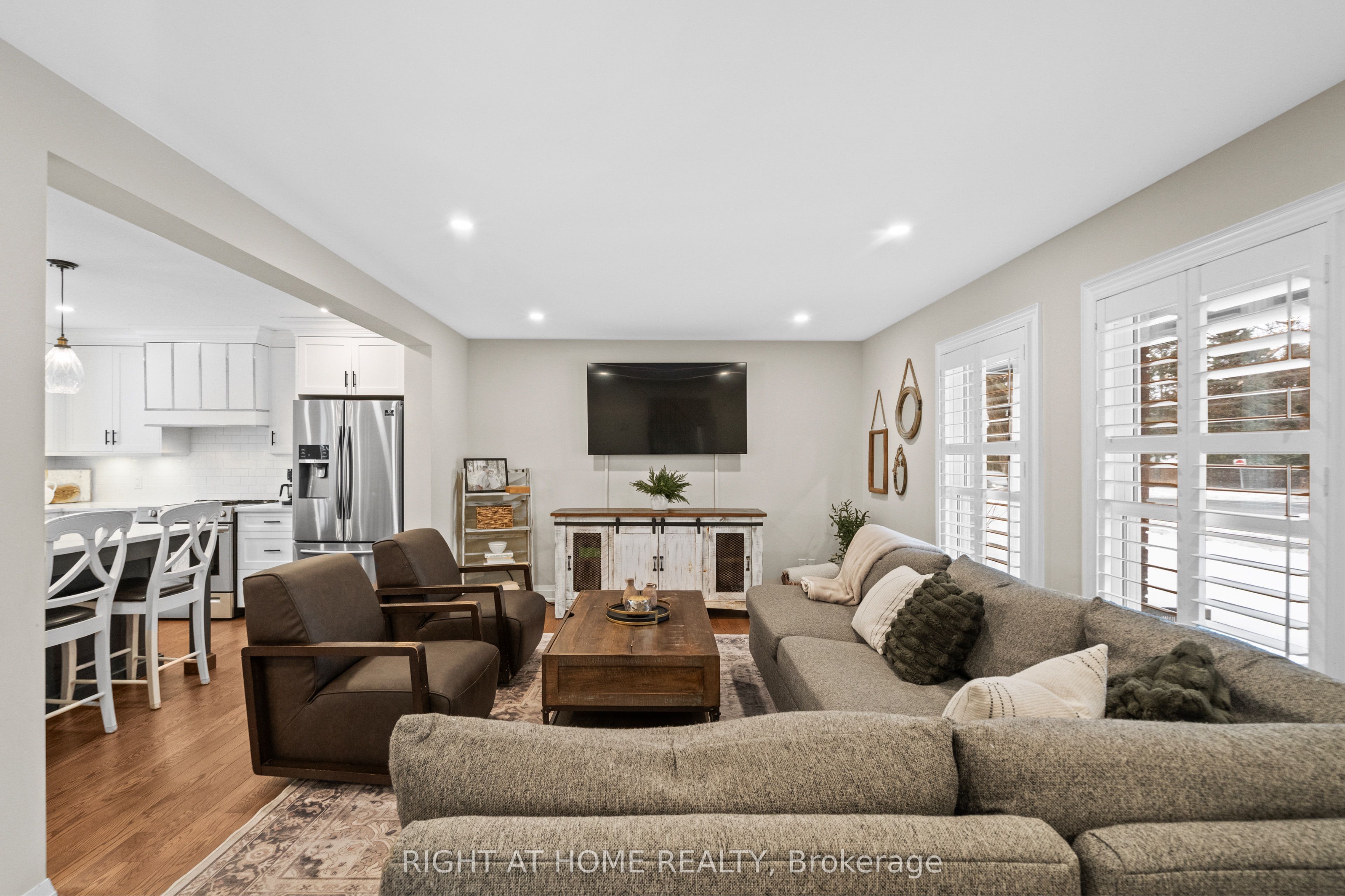 41 Amberly Boulevard