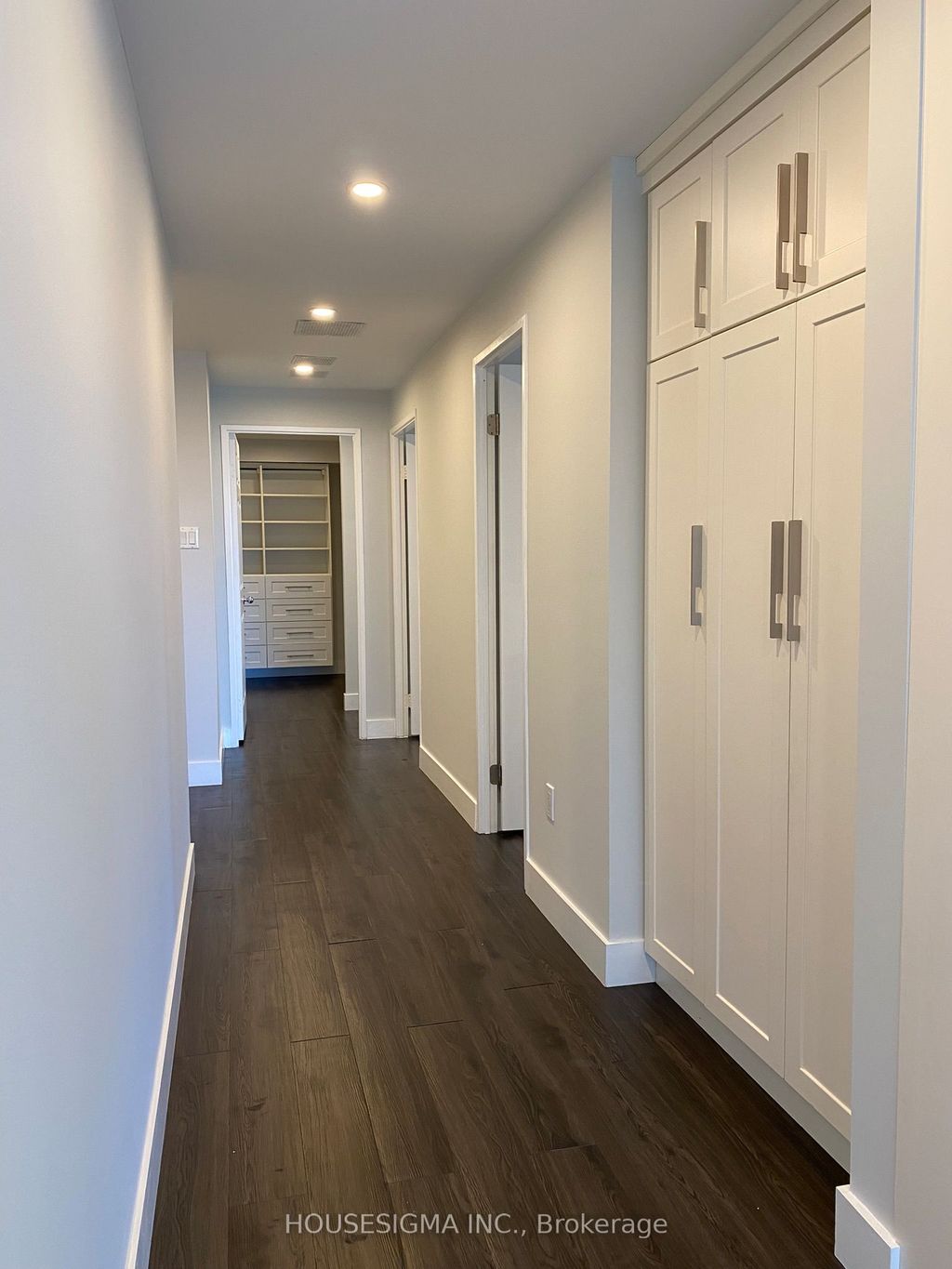 Photo of 33 University Avenue #1603, Toronto, ON M5J 2S7 (MLS # C12821542)