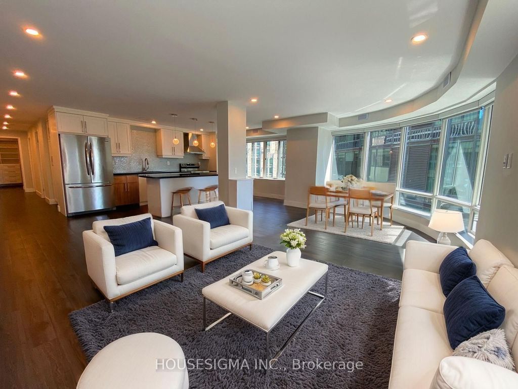 Photo of 33 University Avenue #1603, Toronto, ON M5J 2S7 (MLS # C12821542)