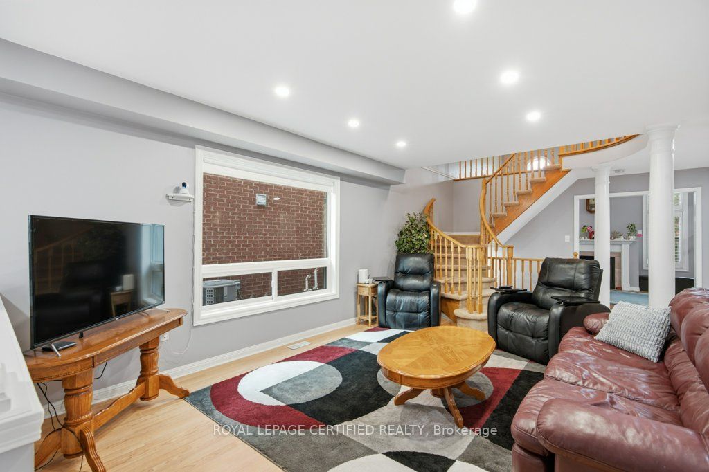 Photo of 3 National Crescent, Brampton, ON L7A 1H1 (MLS # W13791418)