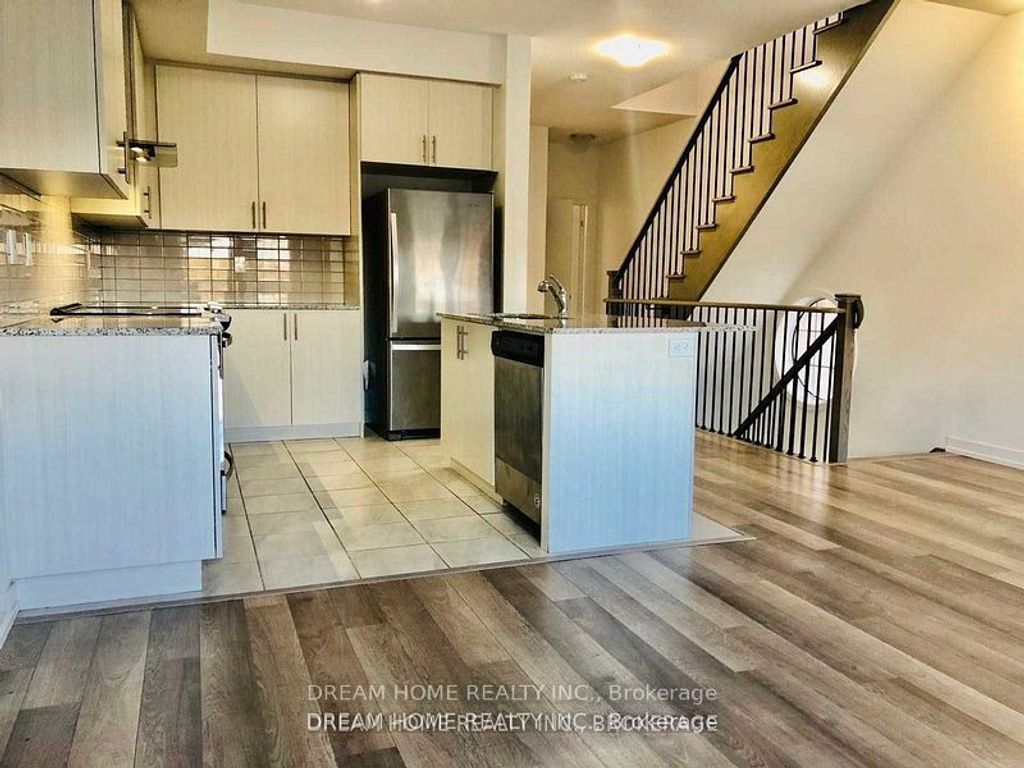 Photo of 7 Heswall Lane, Newmarket, ON L3Y 0E1 (MLS # N12889798)