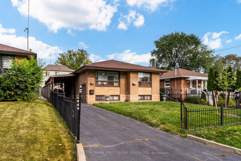 Photo of 27 Nipissing Drive, Toronto, ON M9B 4V4 (MLS # W13867564)