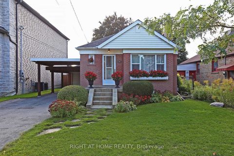 201 Johnston Avenue Toronto ON M2N 1H4