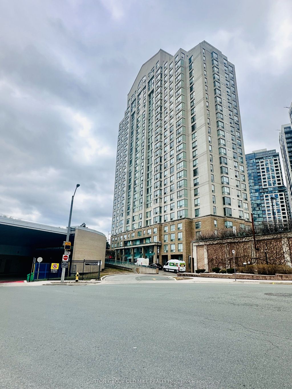 Photo of 101 Subway Crescent #2205, Toronto, ON M9B 6K4 (MLS # W12979872)