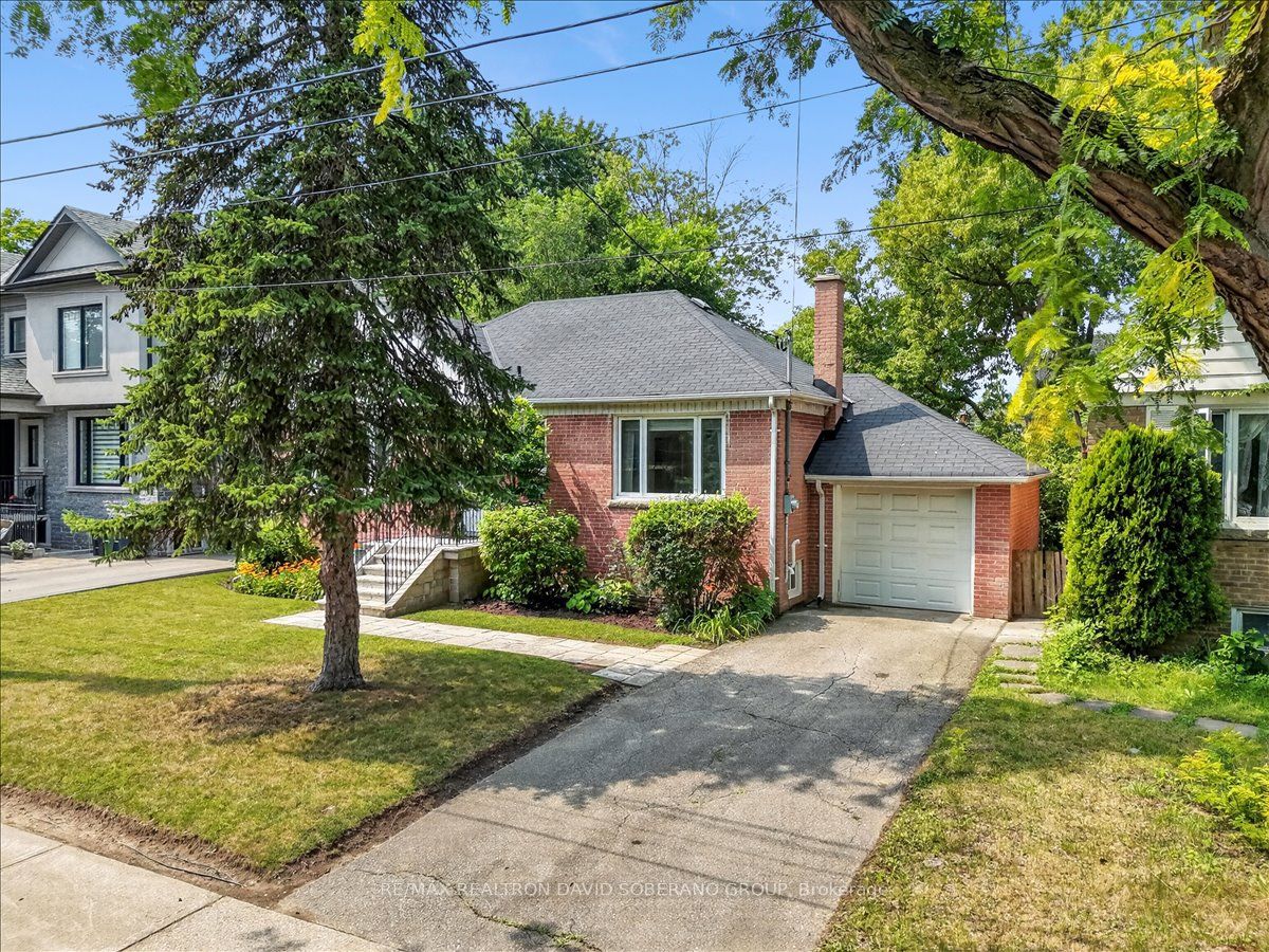 42 De Quincy Boulevard