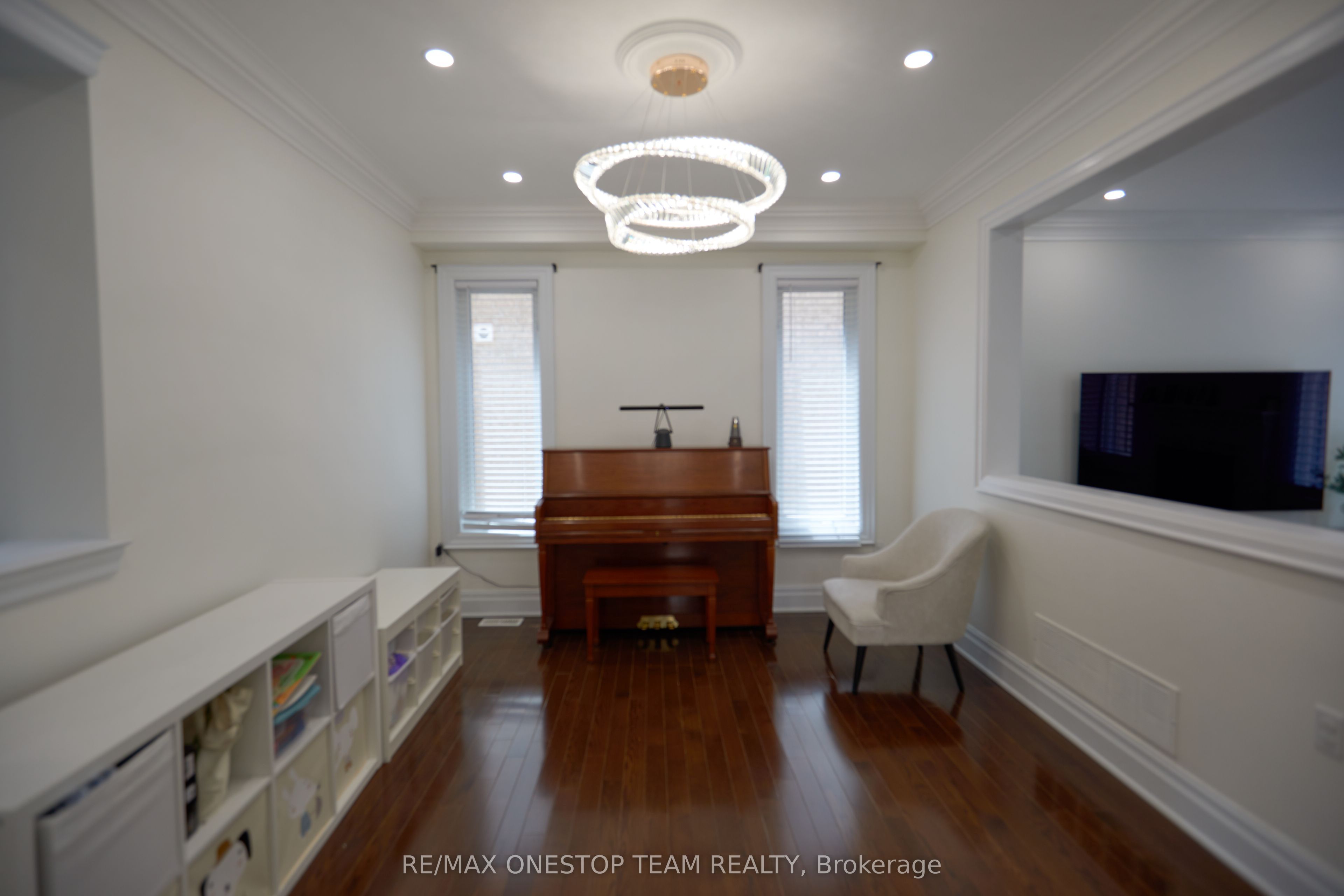 2461 North Ridge Trail