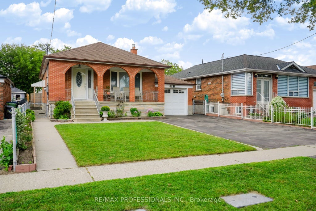 Photo of 42 Woolgar Avenue, Toronto, ON M8Z 4Y7 (MLS # W13789932)