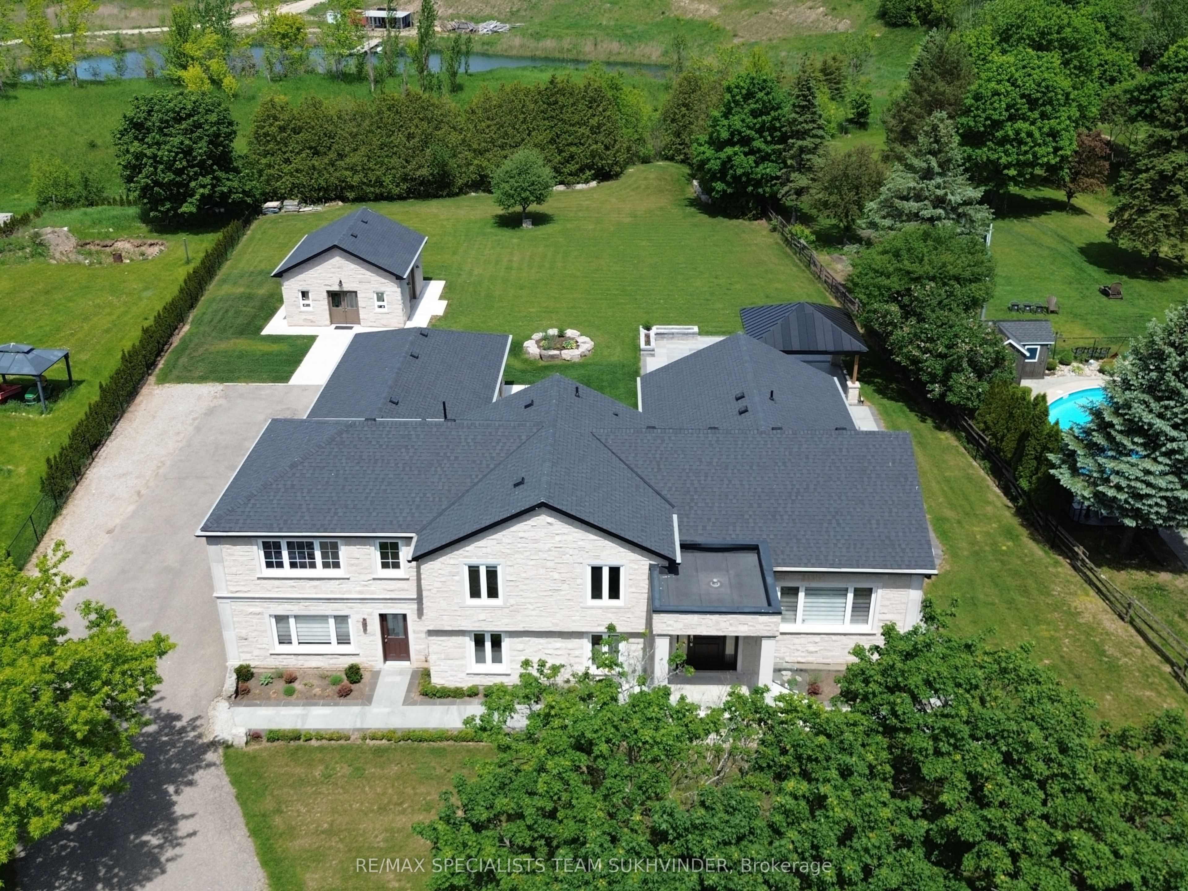 Photo 1 of 47 — 12463 Eighth Line, Halton Hills, ON L7G 4S4