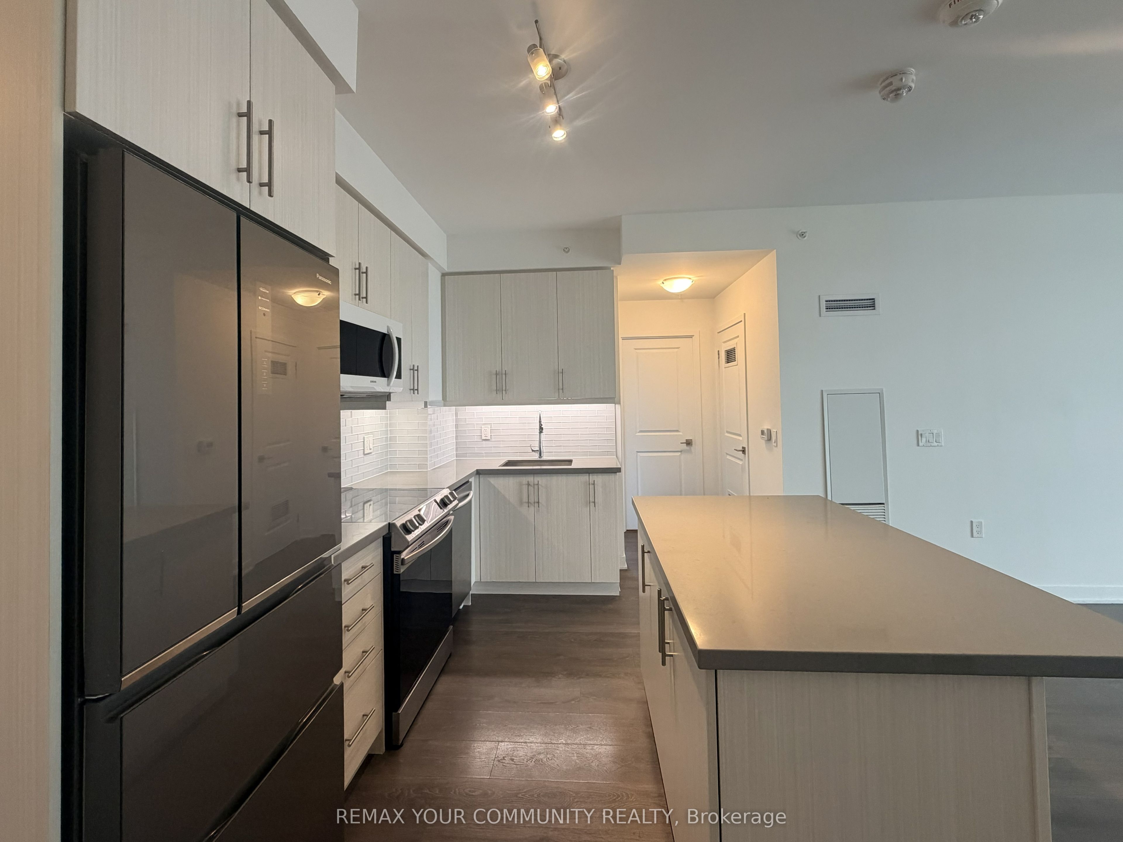 75 Oneida Crescent 1809