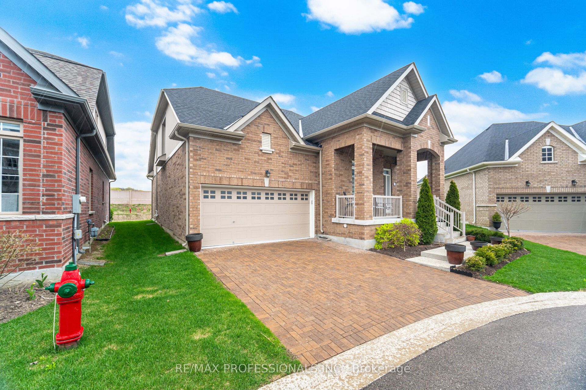 40 Bluestone Crescent