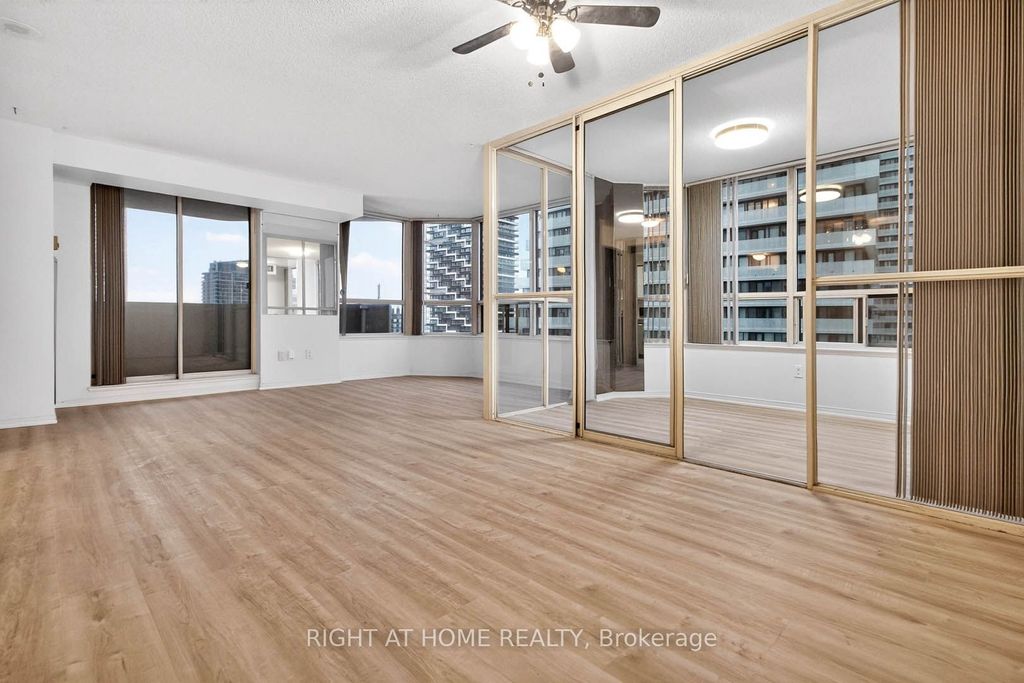 Photo of 400 Webb Drive #2204, Mississauga, ON L5B 3Z7 (MLS # W12608322)