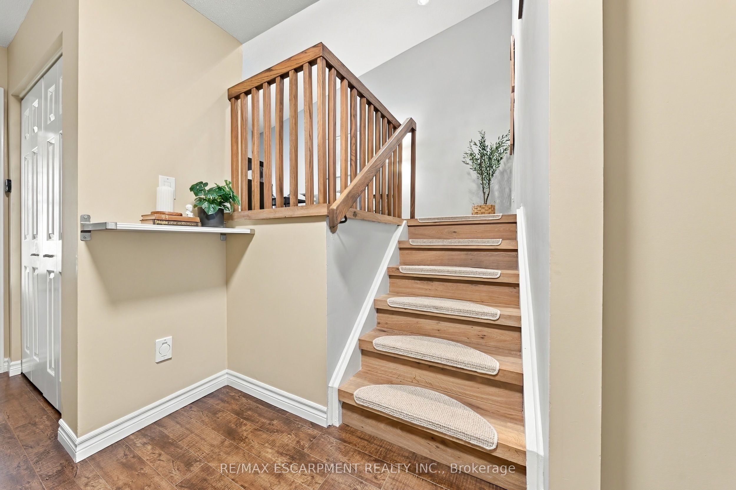 3453 Hannibal Road