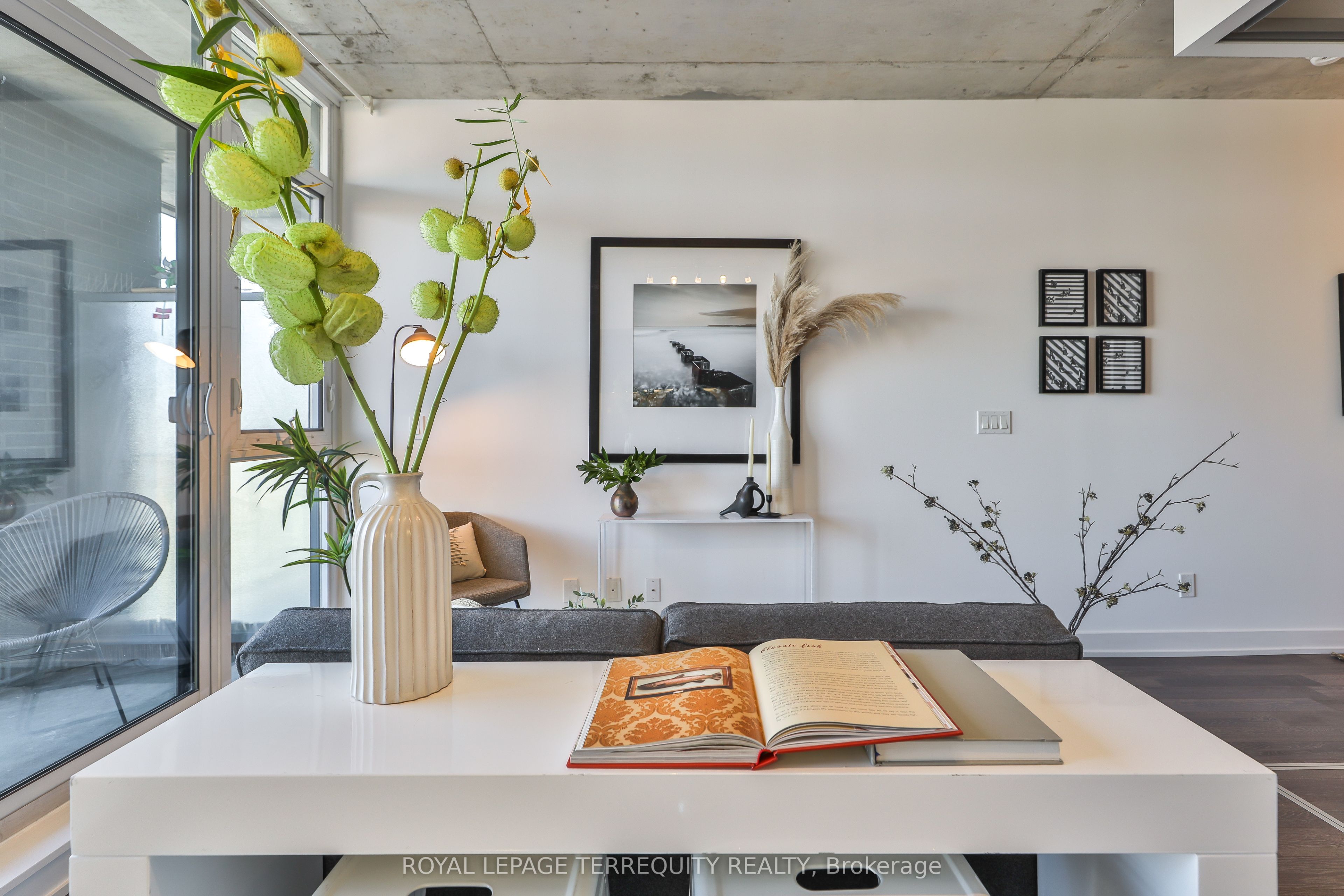 1190 Dundas Street E 625