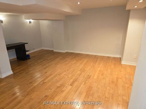 71 Thicket Trail Vaughan ON L4H 1Y1