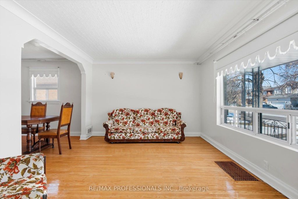 Photo of 54 Culnan Avenue, Toronto, ON M8Z 5B2 (MLS # W13217732)