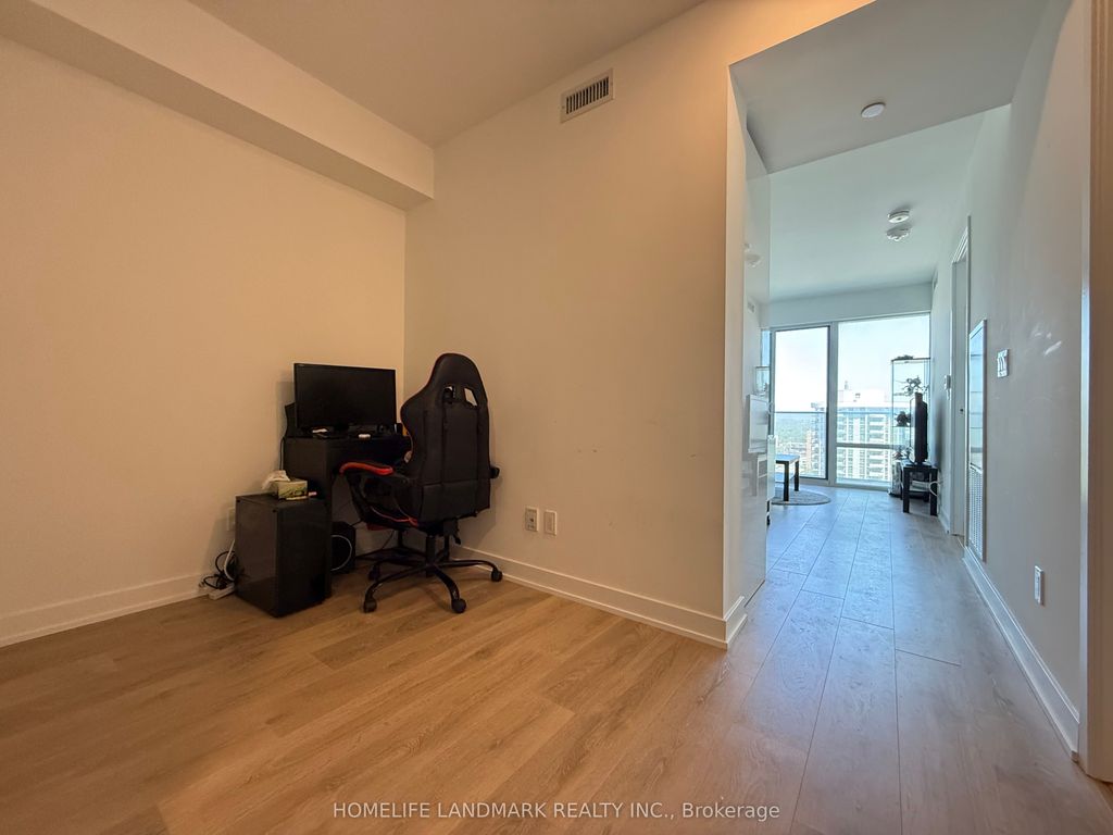 Photo of 501 Yonge Street #2208, Toronto, ON M4Y 1Y4 (MLS # C12396544)