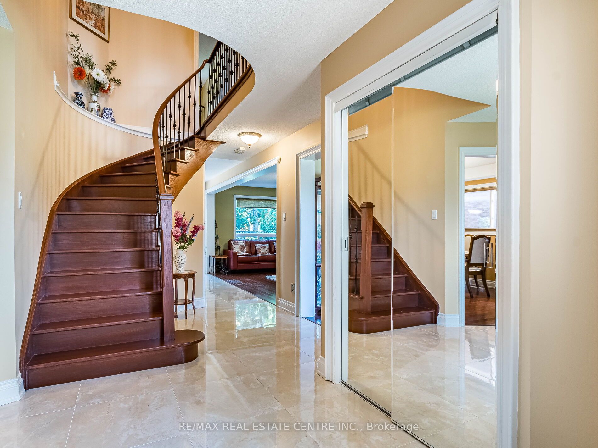 6439 Osprey Boulevard