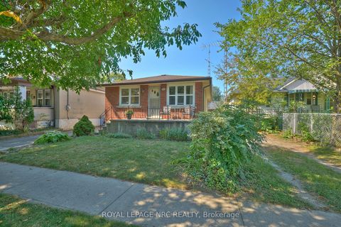 Photo of 53 Concord Avenue, St. Catharines, ON L2M 5N7 (MLS # X12399136)