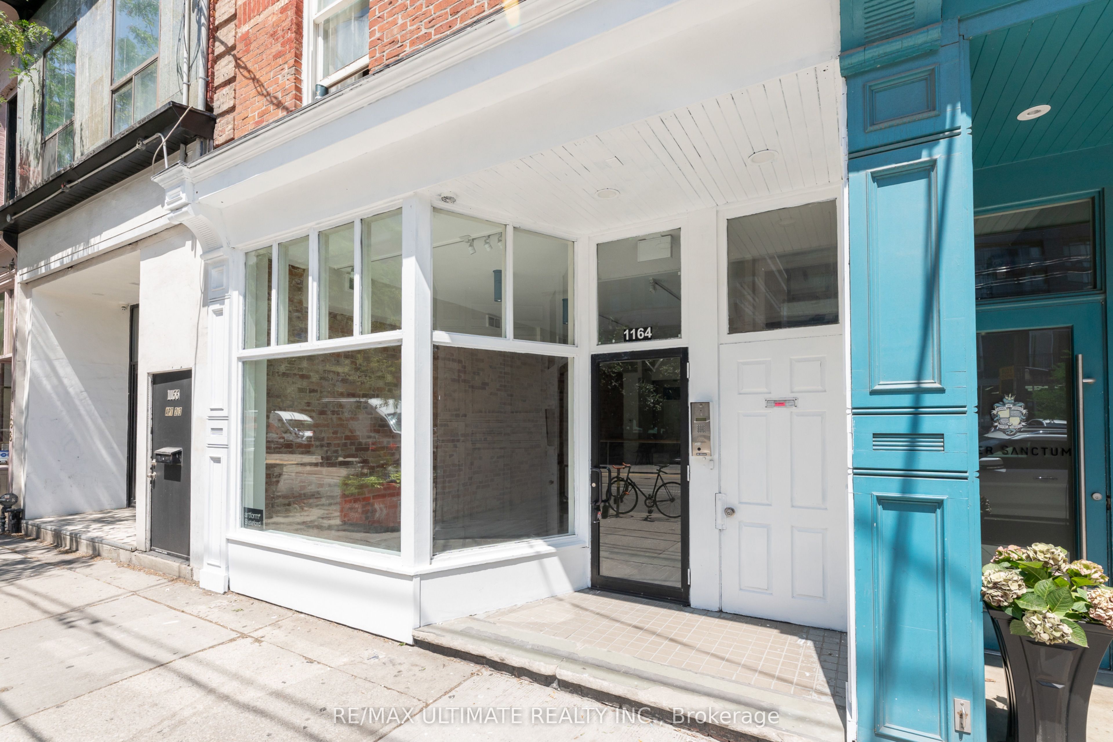 1164 QUEEN Street W