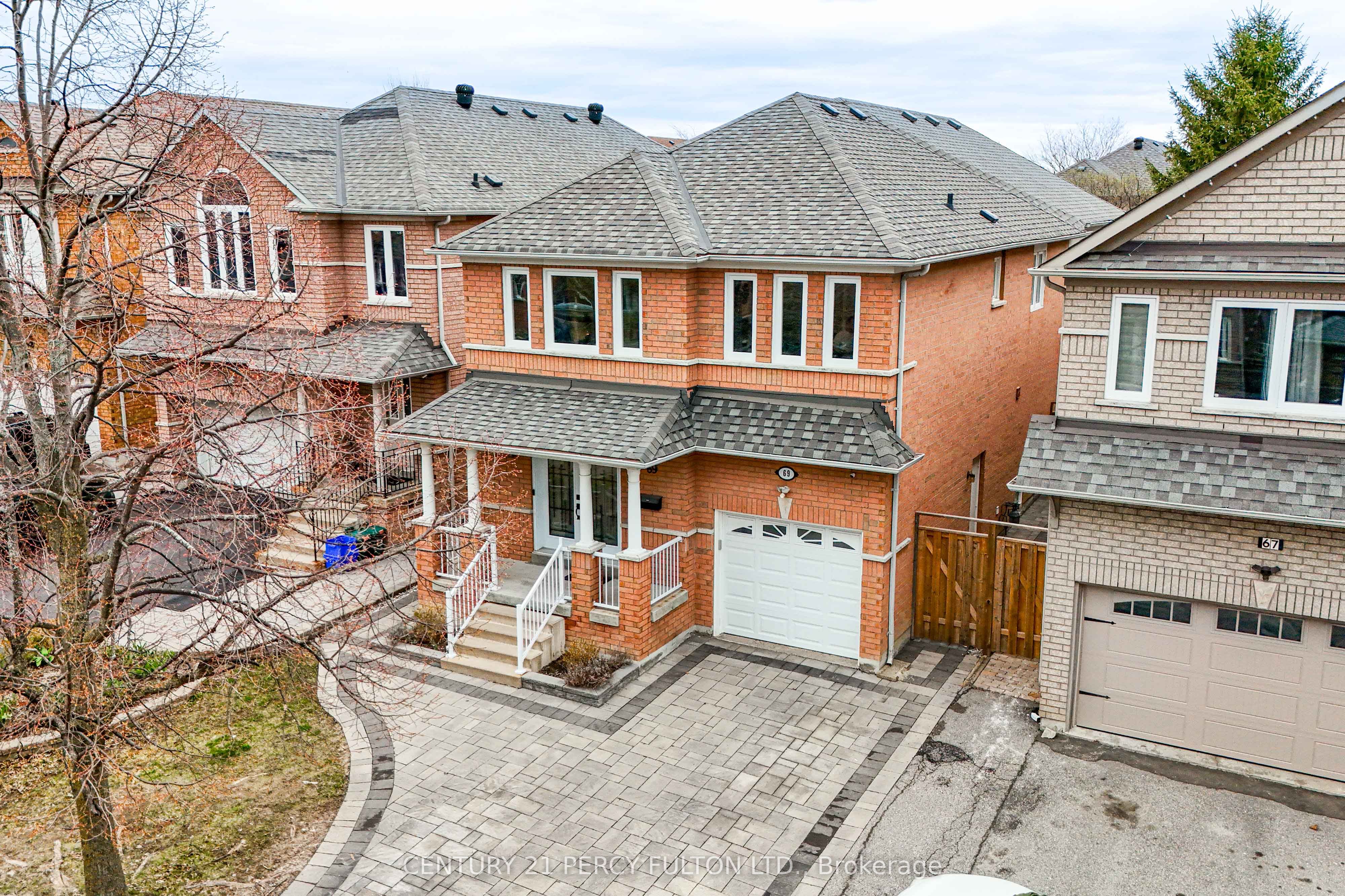 69 Ray Street