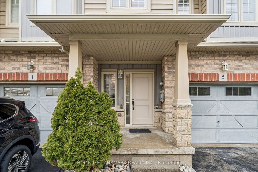 Photo of 7 Lakelawn Road #2, Grimsby, ON L3M 0E9 (MLS # X13060790)