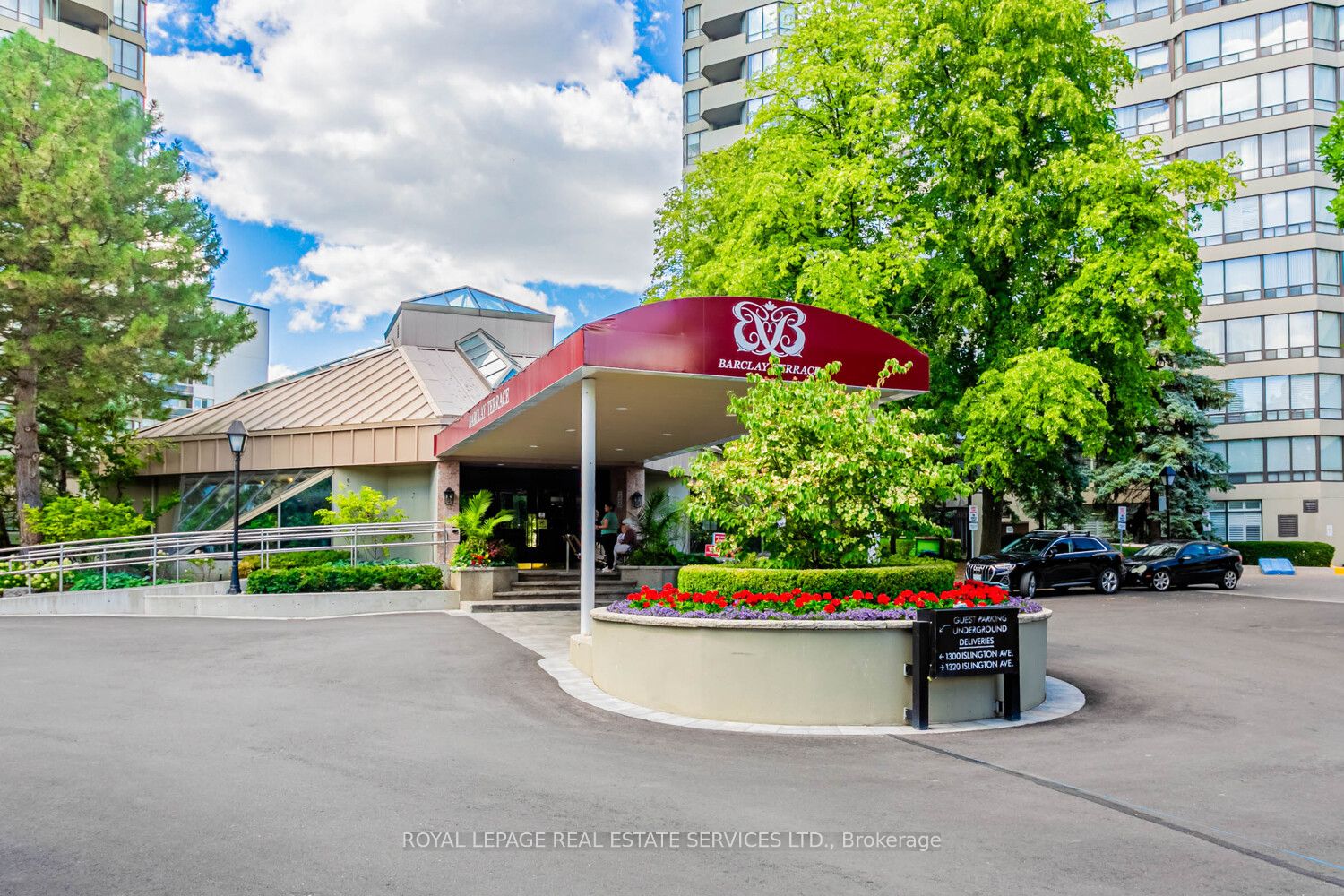 1300 Islington Ave Crescent 2805