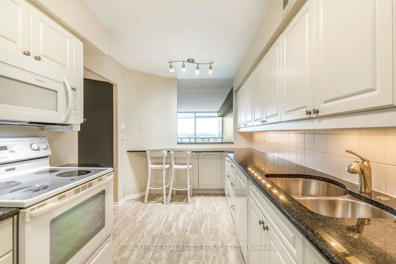 1300 Islington Ave Crescent 2805