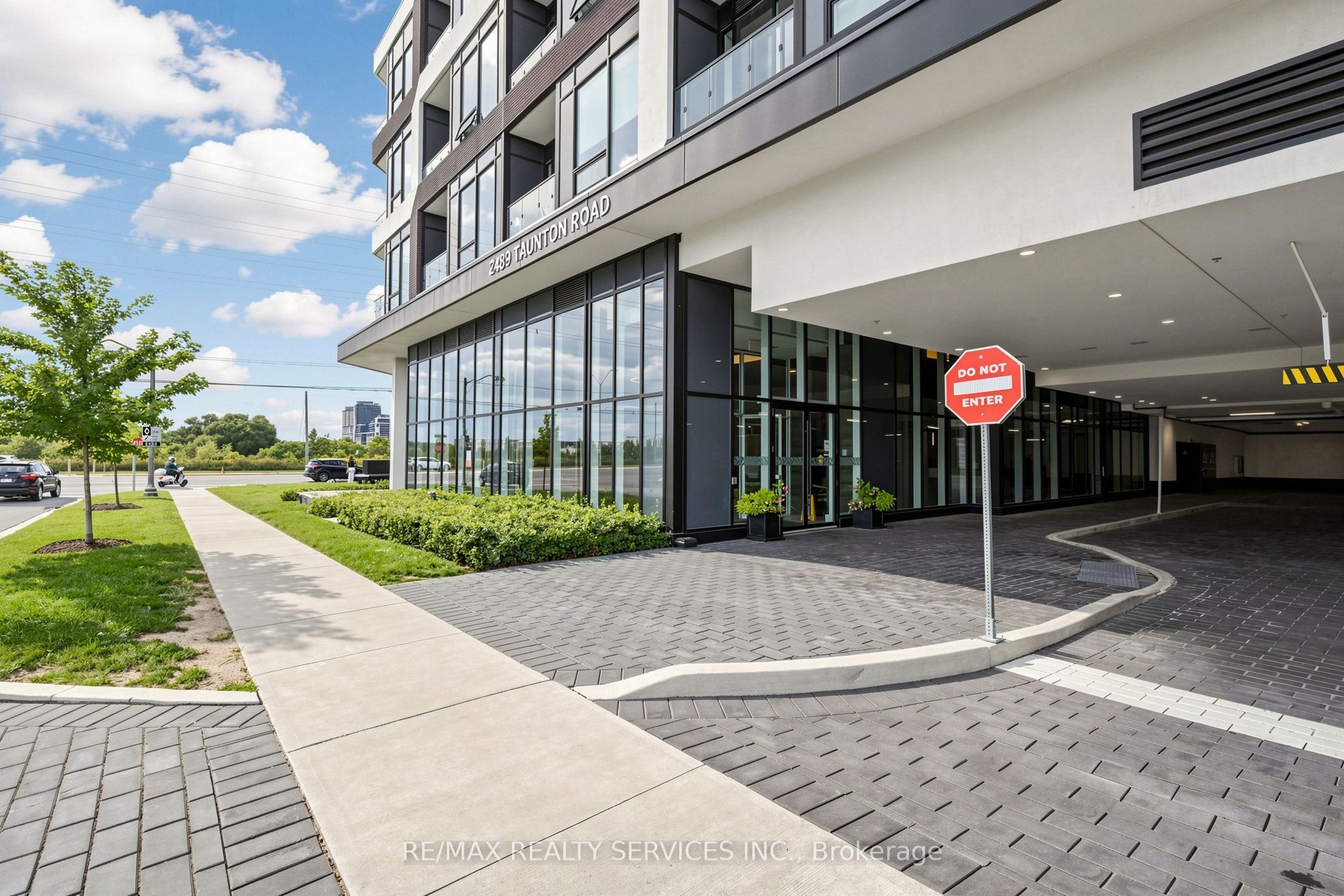 2489 Taunton Road 511