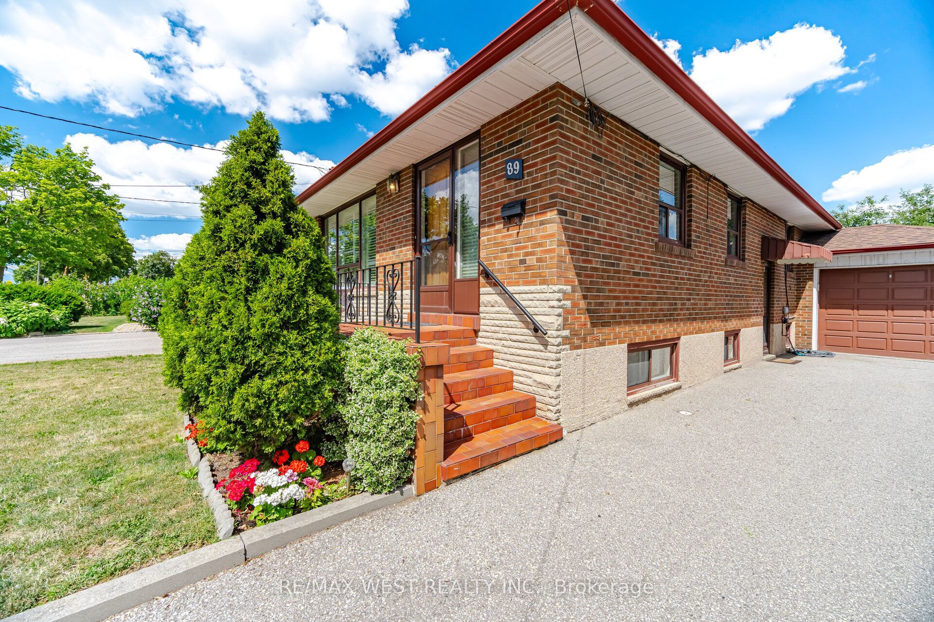89 Wendell Avenue