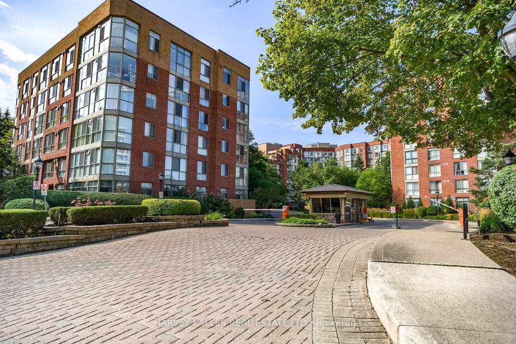 Photo of 20 Southport Street #521, Toronto, ON M6S 4Y8 (MLS # W13791272)