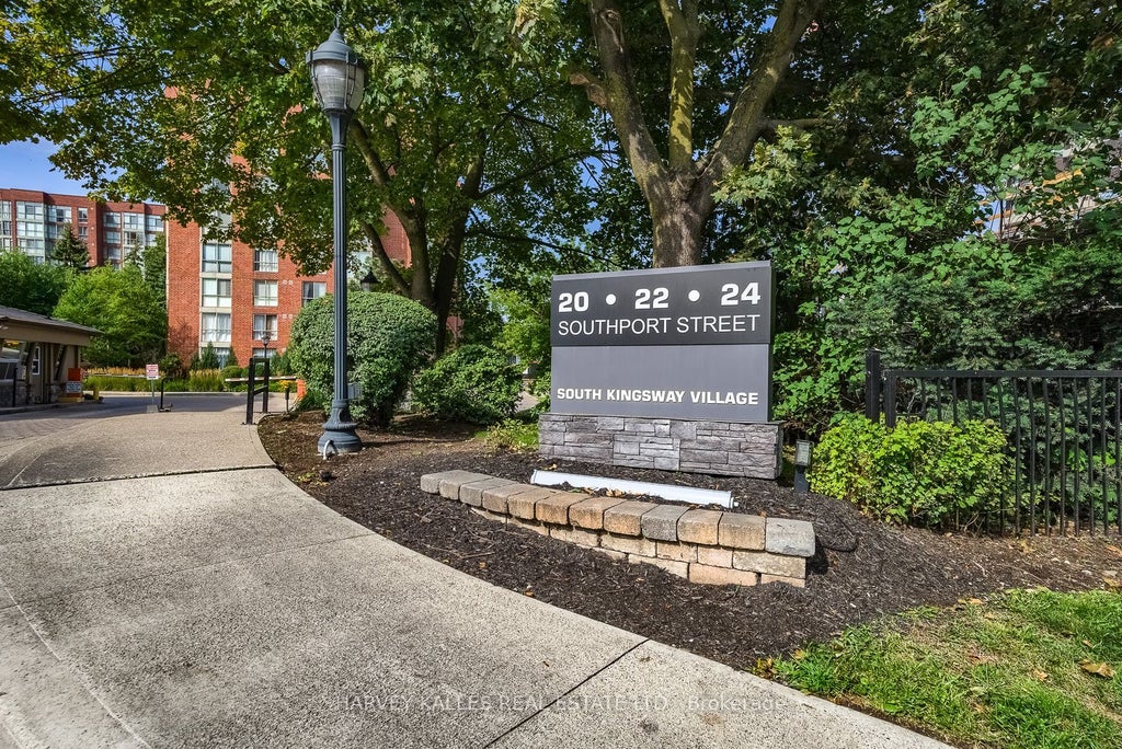 Photo of 20 Southport Street #521, Toronto, ON M6S 4Y8 (MLS # W13791272)