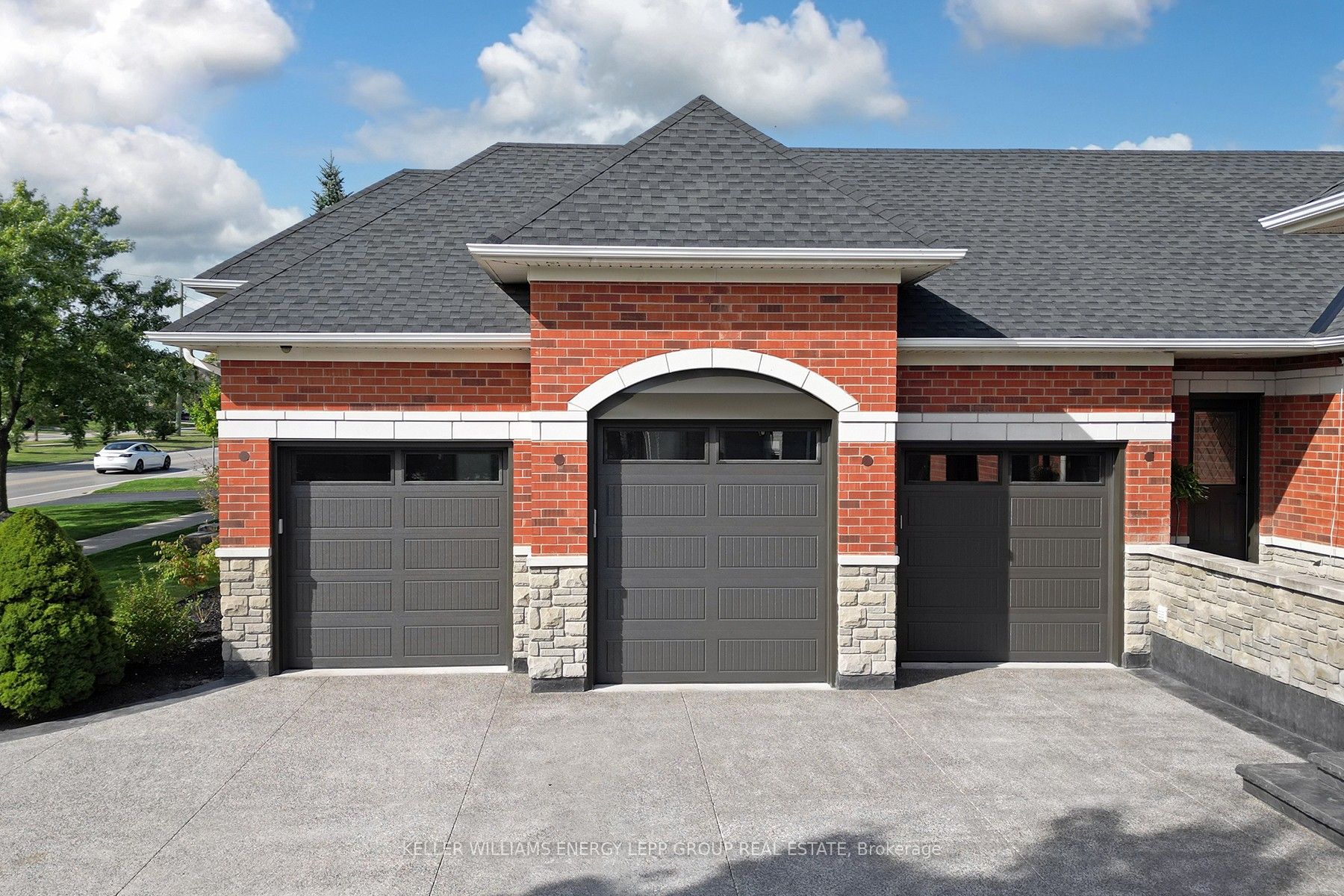 3693 Cochrane Street