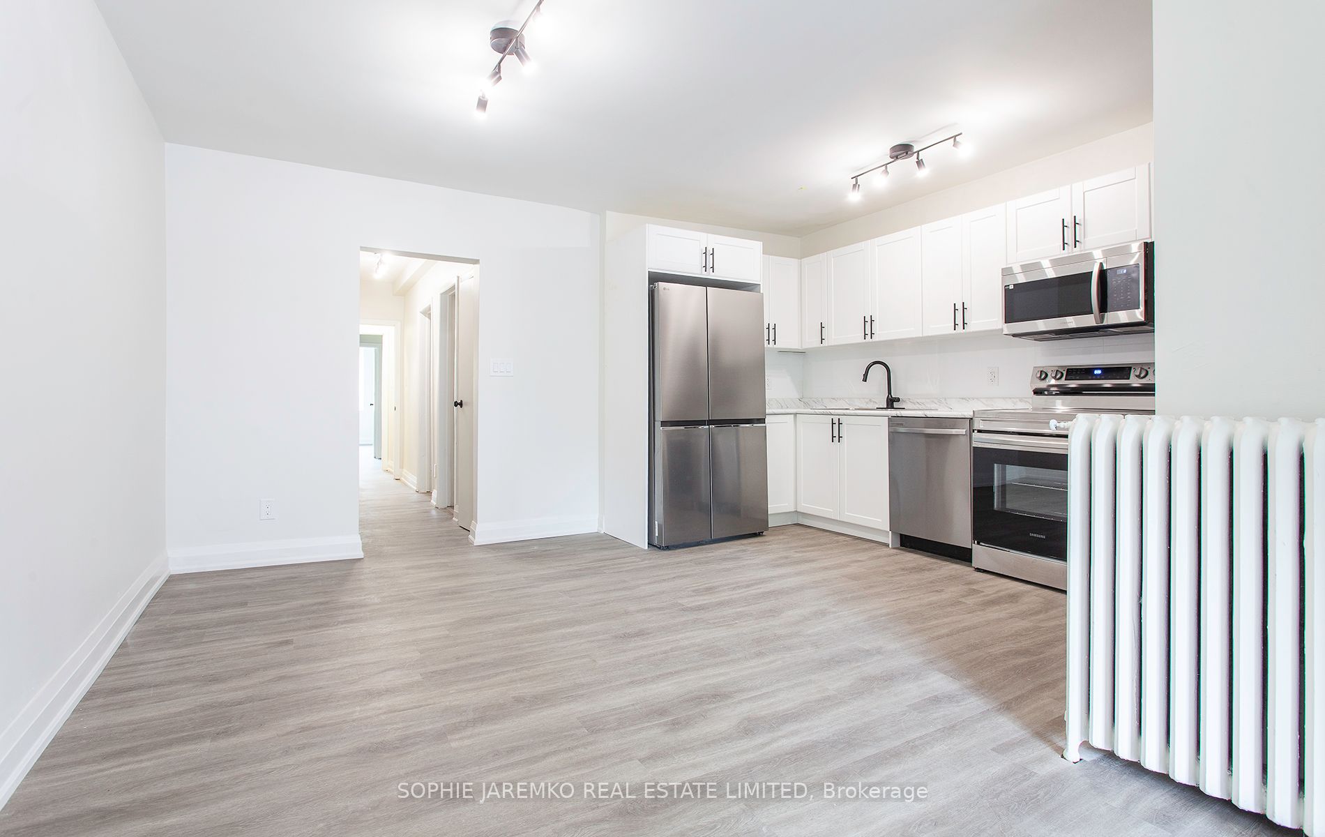 413 Roncesvalles Avenue 1