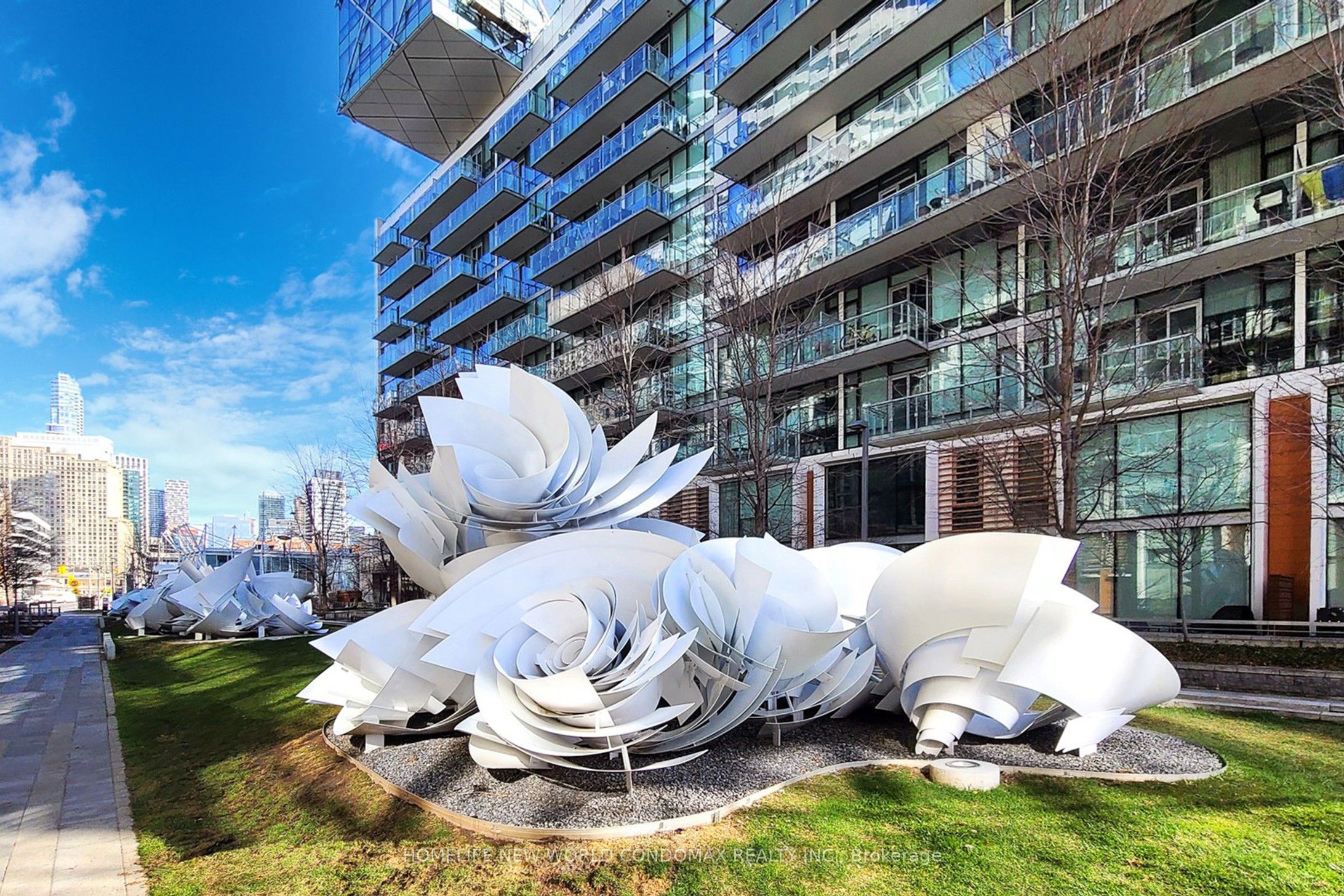 15 Queens Quay E 1201