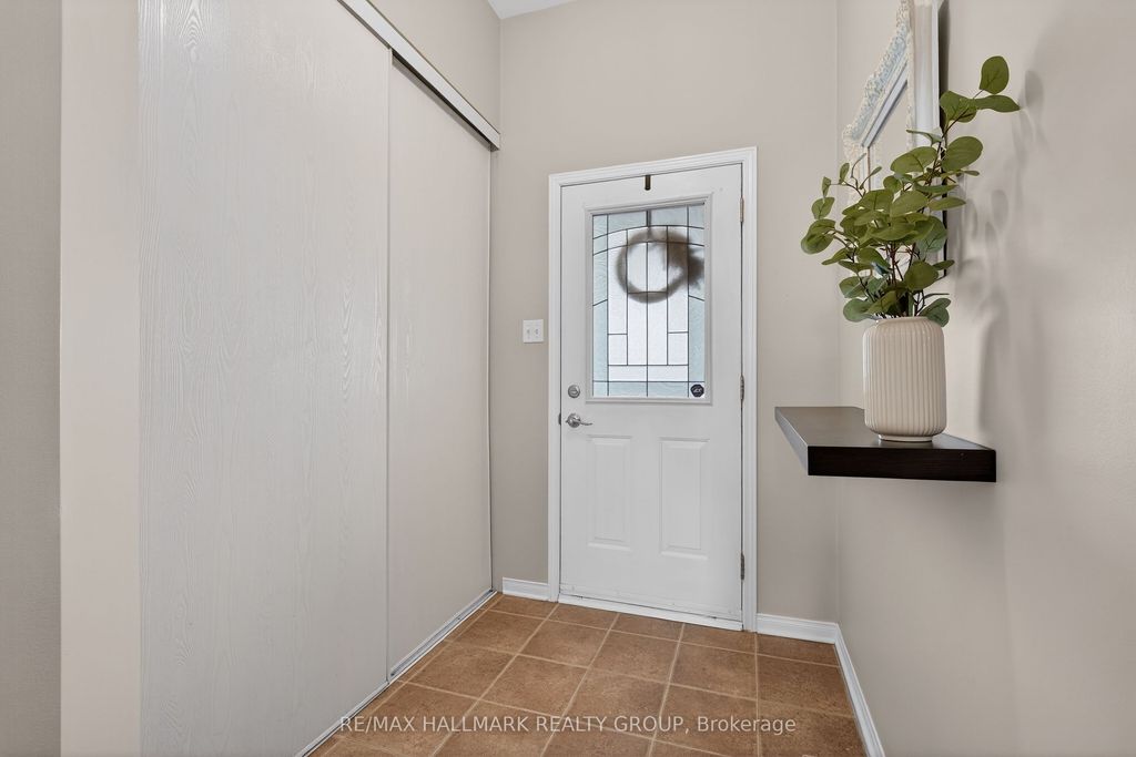 Photo of 404 Hillsboro Private #74, Kanata, ON K2M 3B2 (MLS # X12958898)