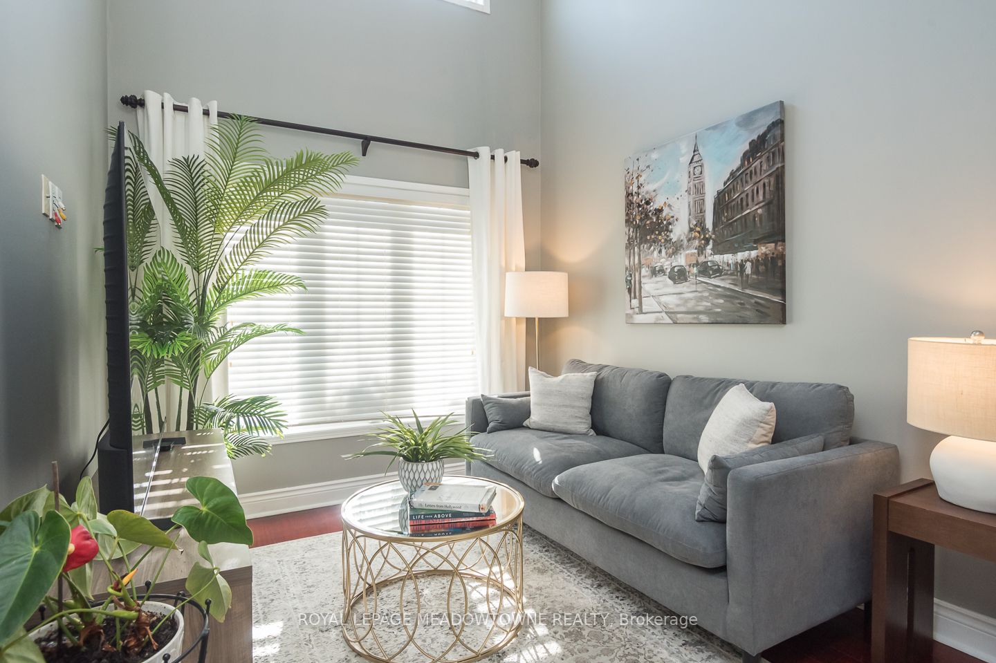 1029 Easterbrook Crescent