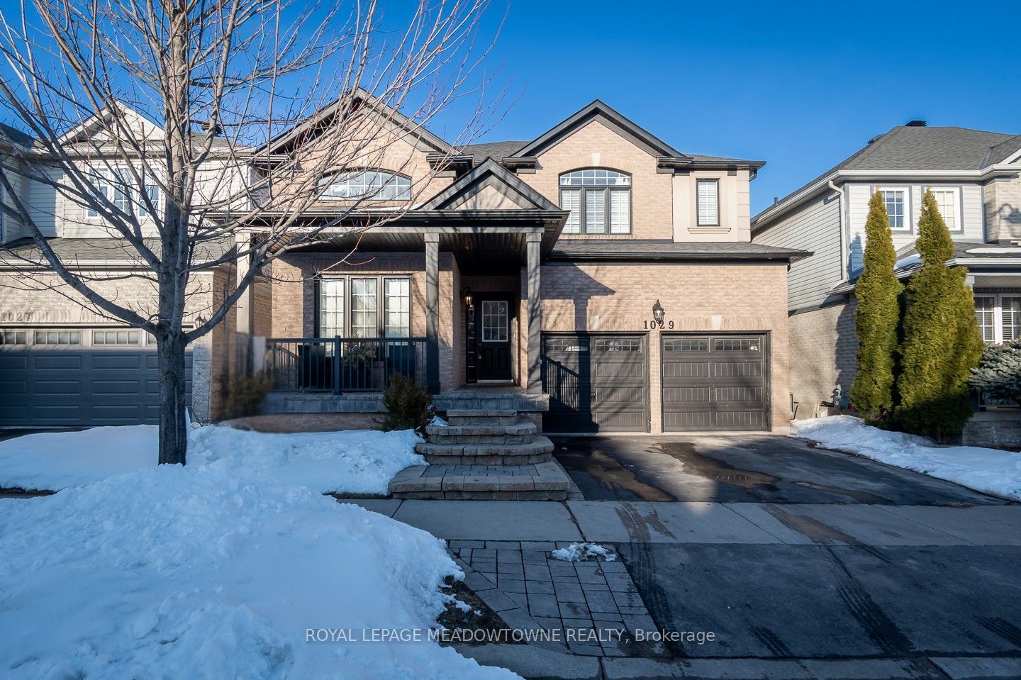 1029 Easterbrook Crescent