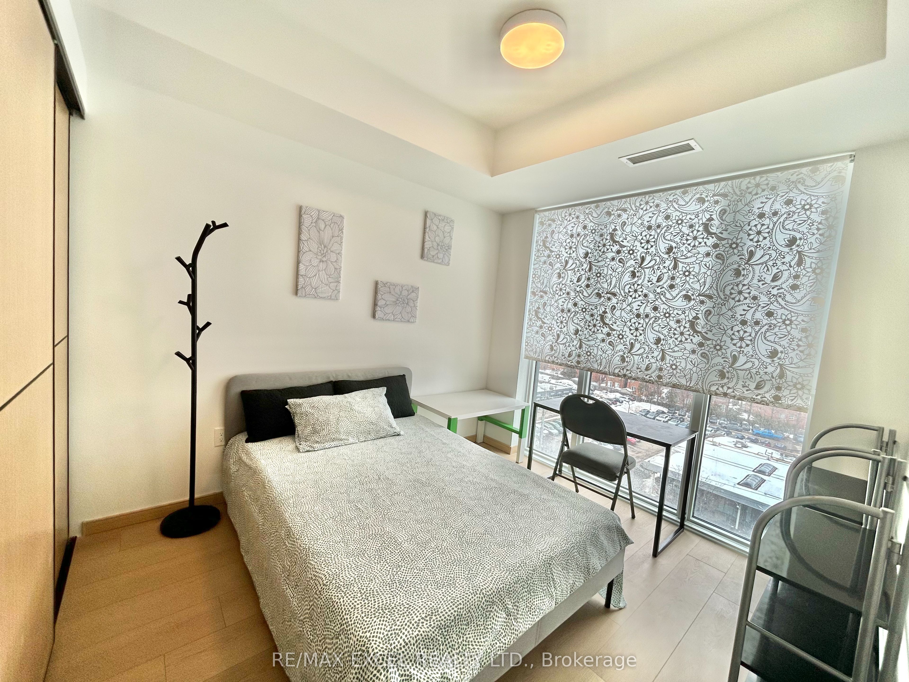3429 Sheppard Avenue E 910