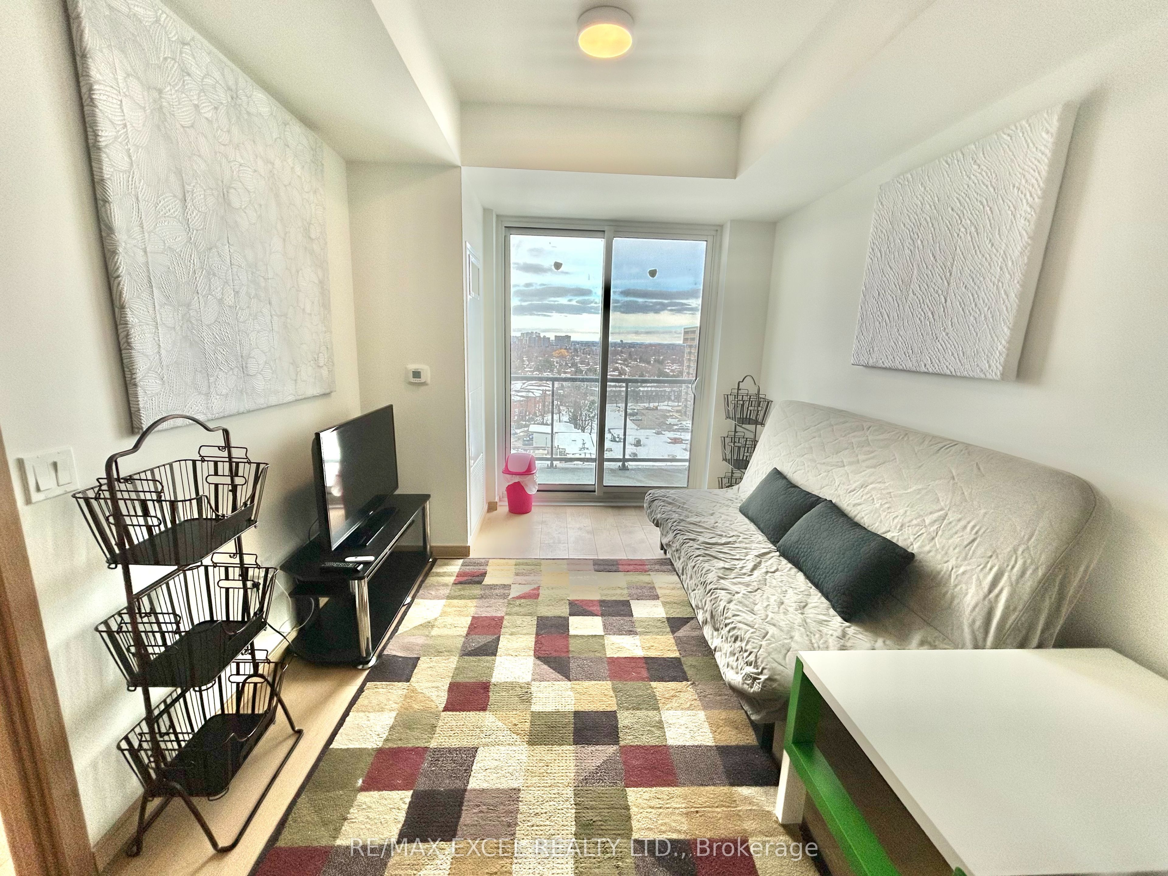 3429 Sheppard Avenue E 910