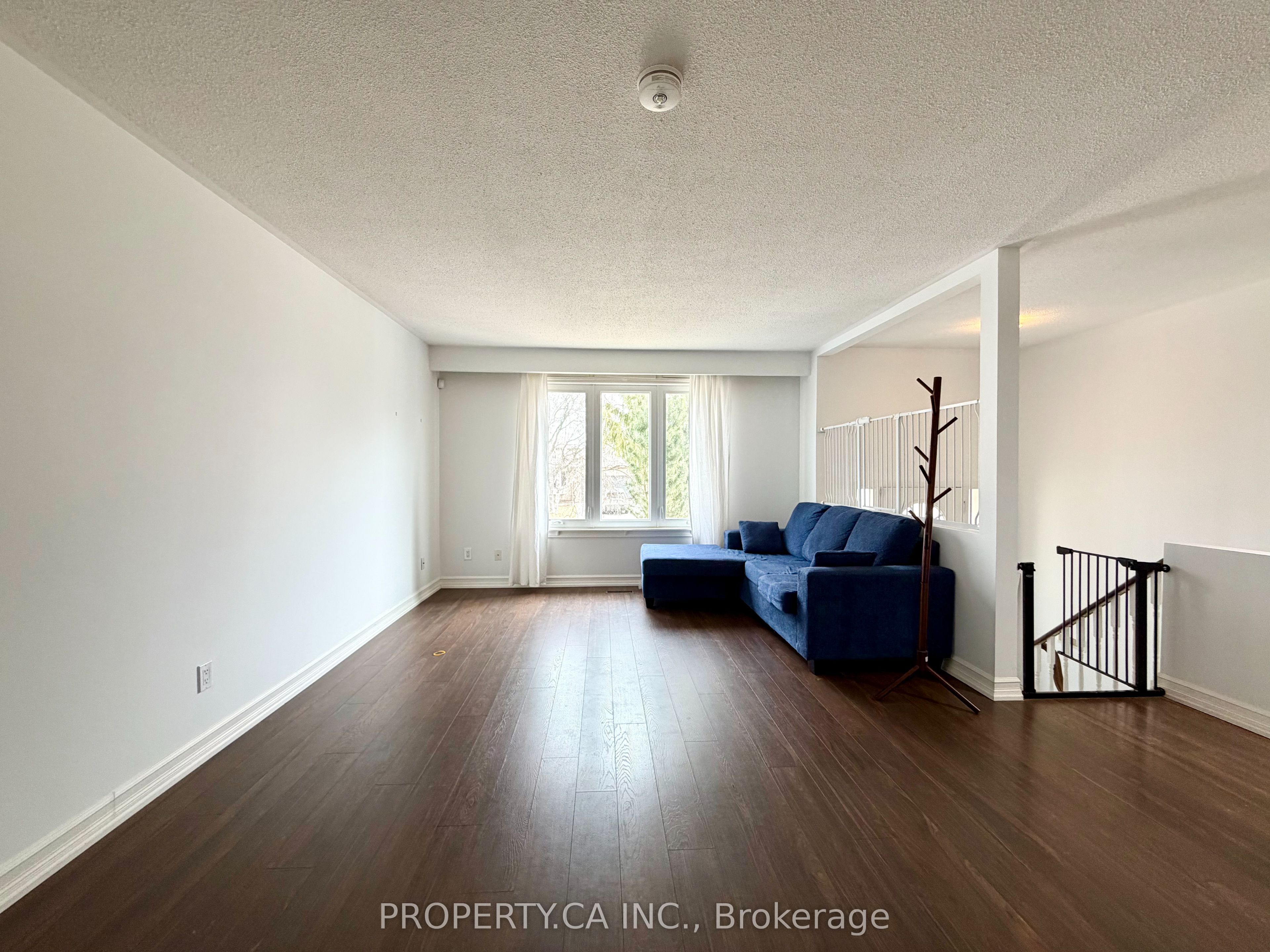 2221 Buttonbush Crescent Main