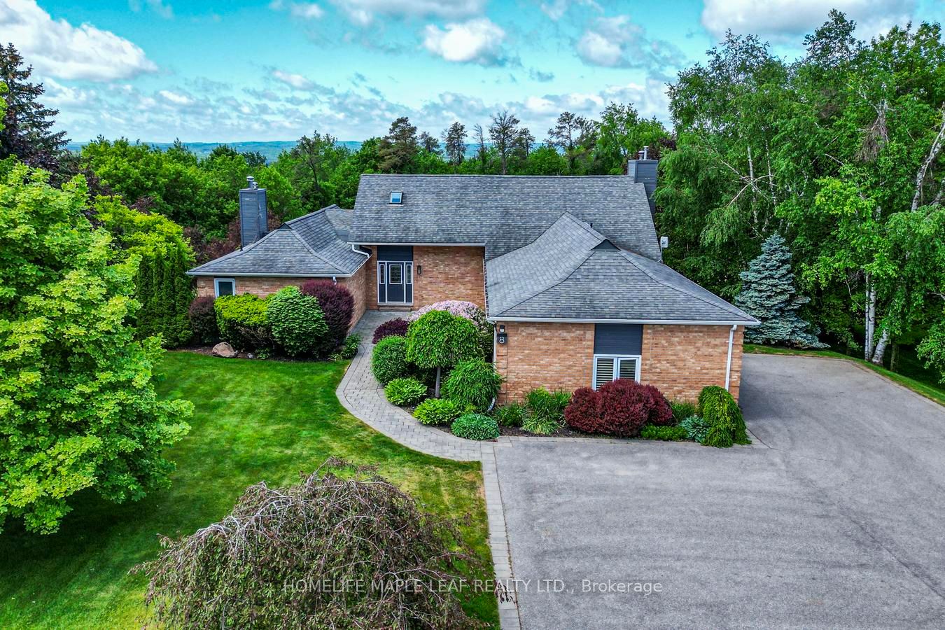 8 Coates Hill Court