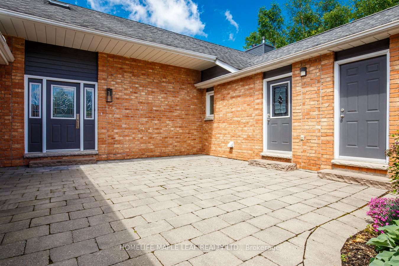 8 Coates Hill Court