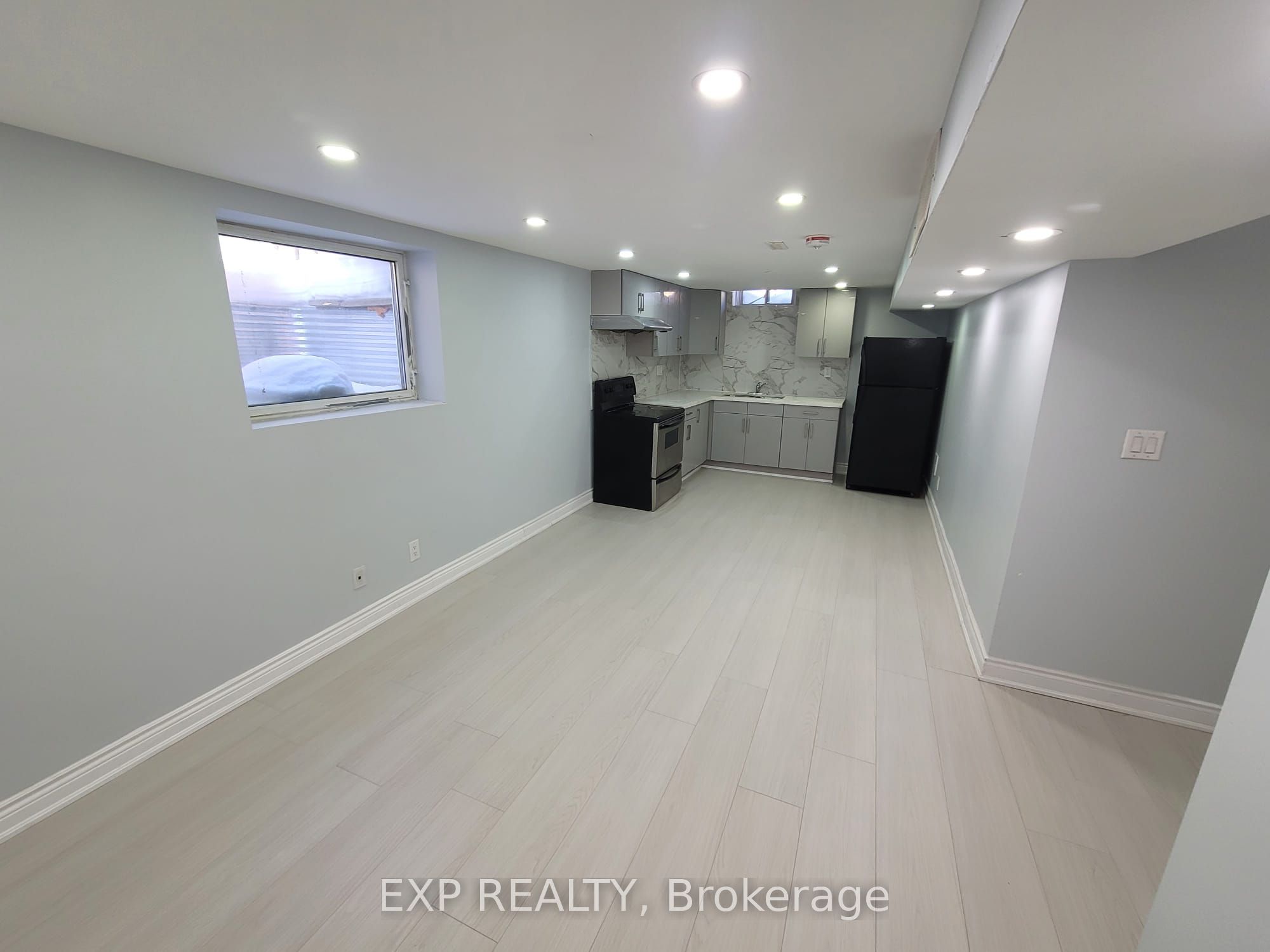 4372 Heathgate Crescent