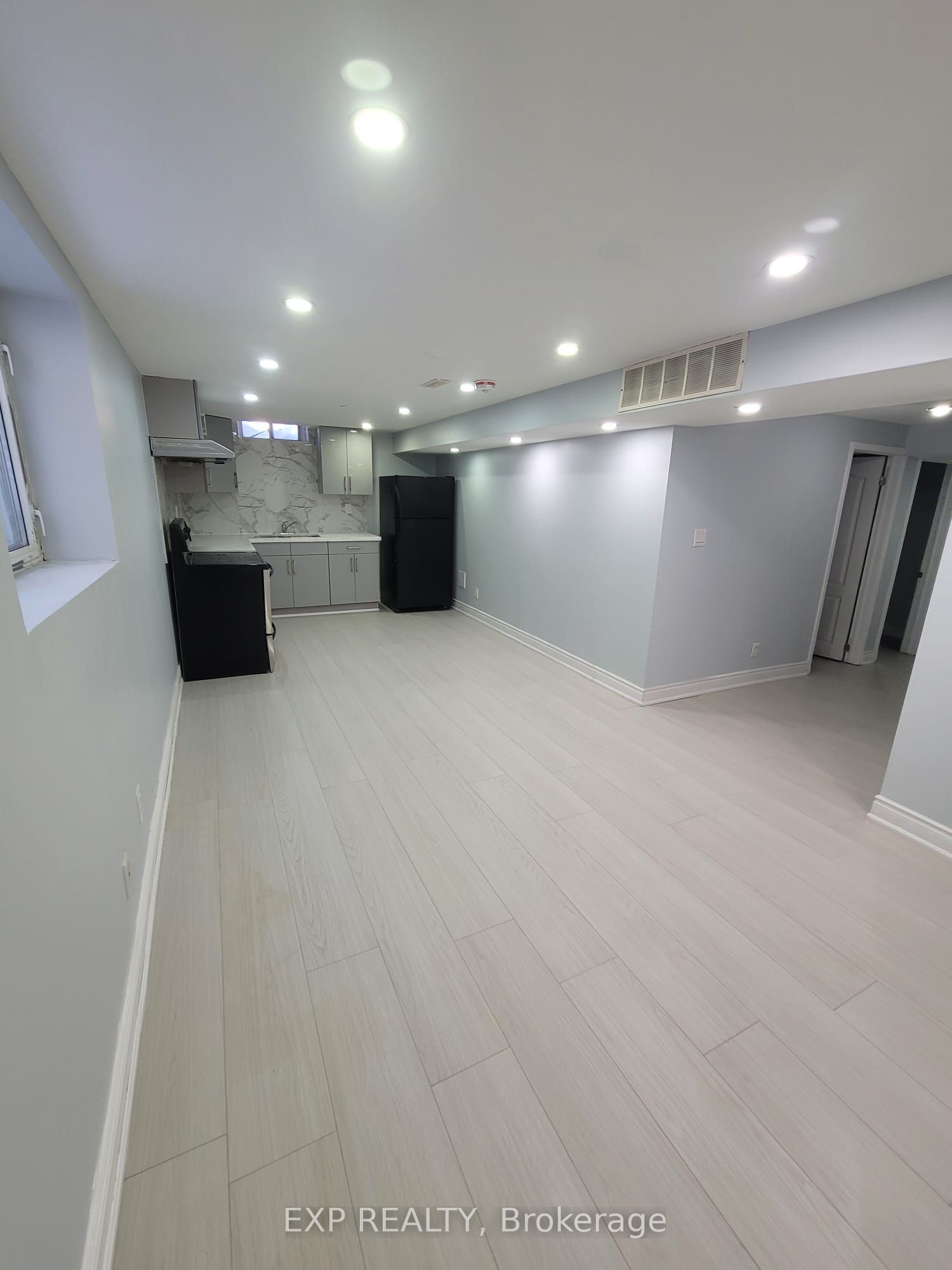 4372 Heathgate Crescent