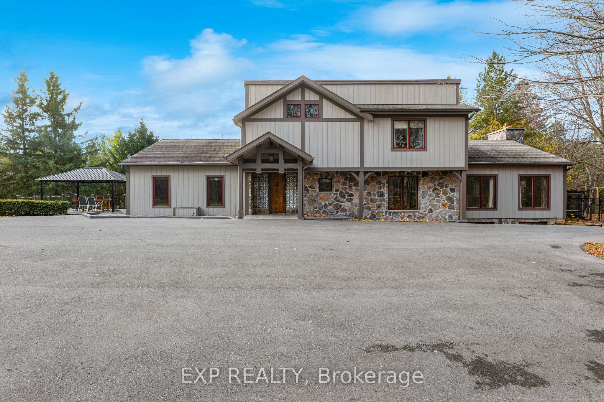 18340 Bathurst Street