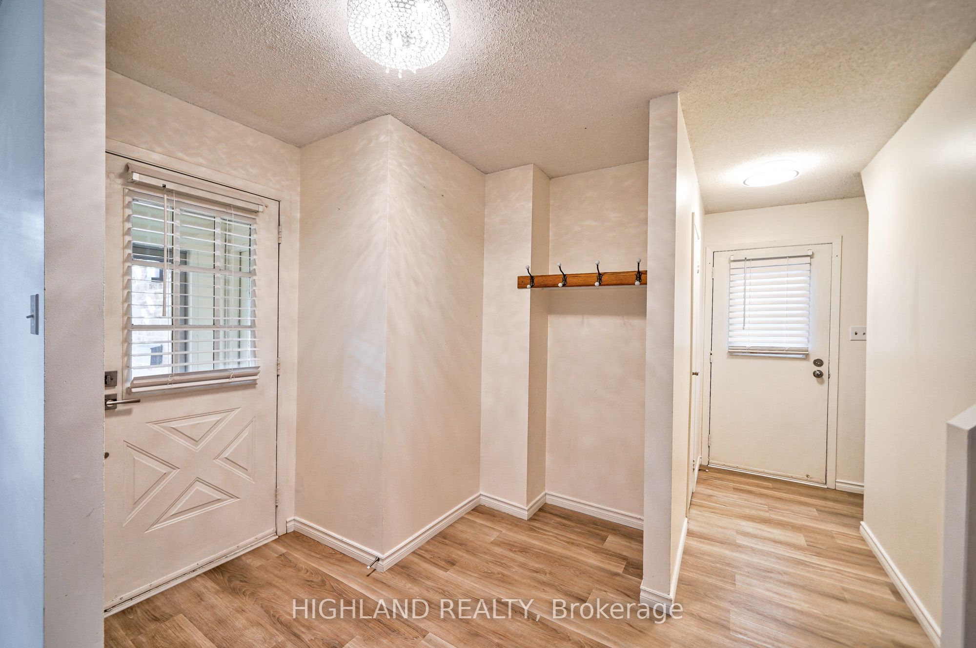 6455 Tisler Crescent