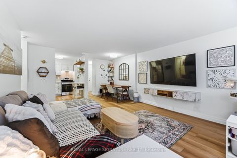 2263 Marine Drive 1203 Oakville ON L6L 5K1