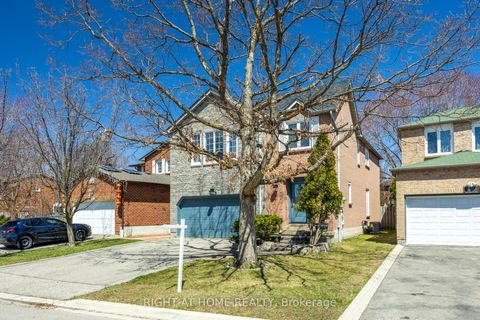 1329 Sweetbirch Court Mississauga ON L5C 3R4