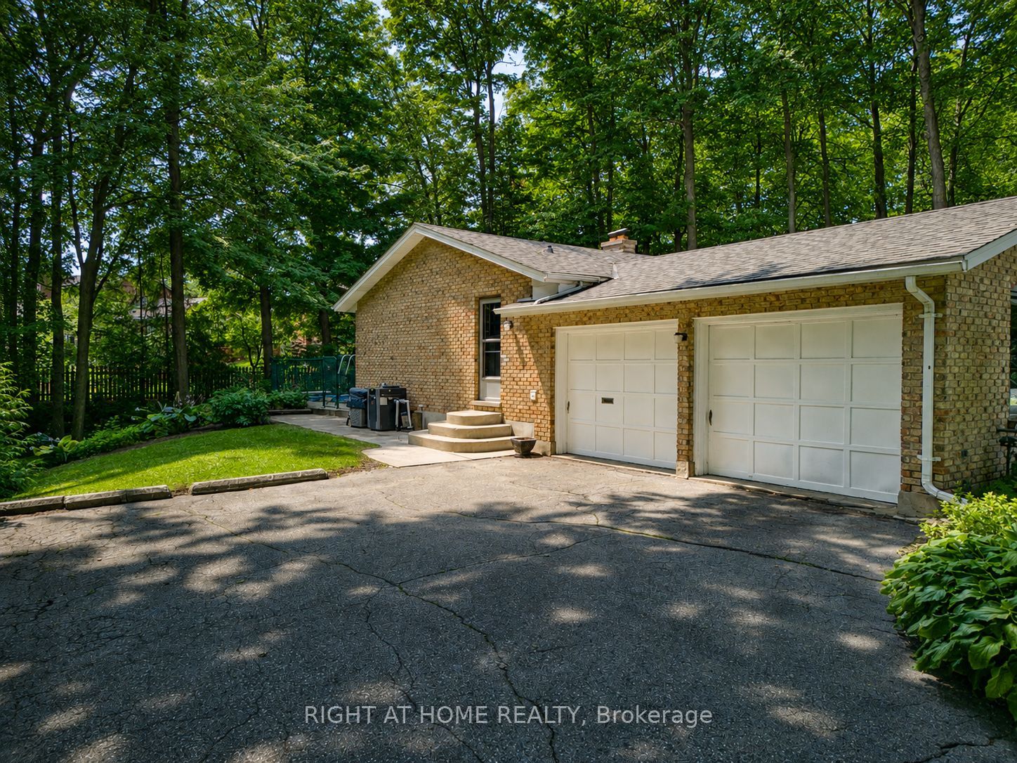 519 Oxbow Road