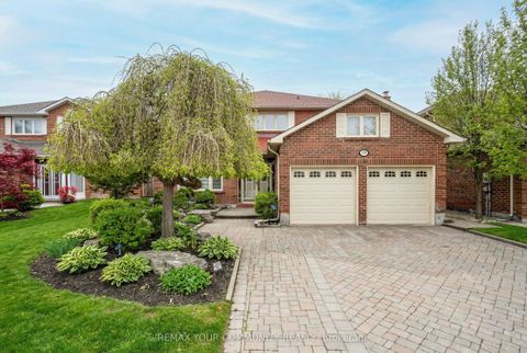 139 Larkin Avenue Markham ON L3P 4Y4